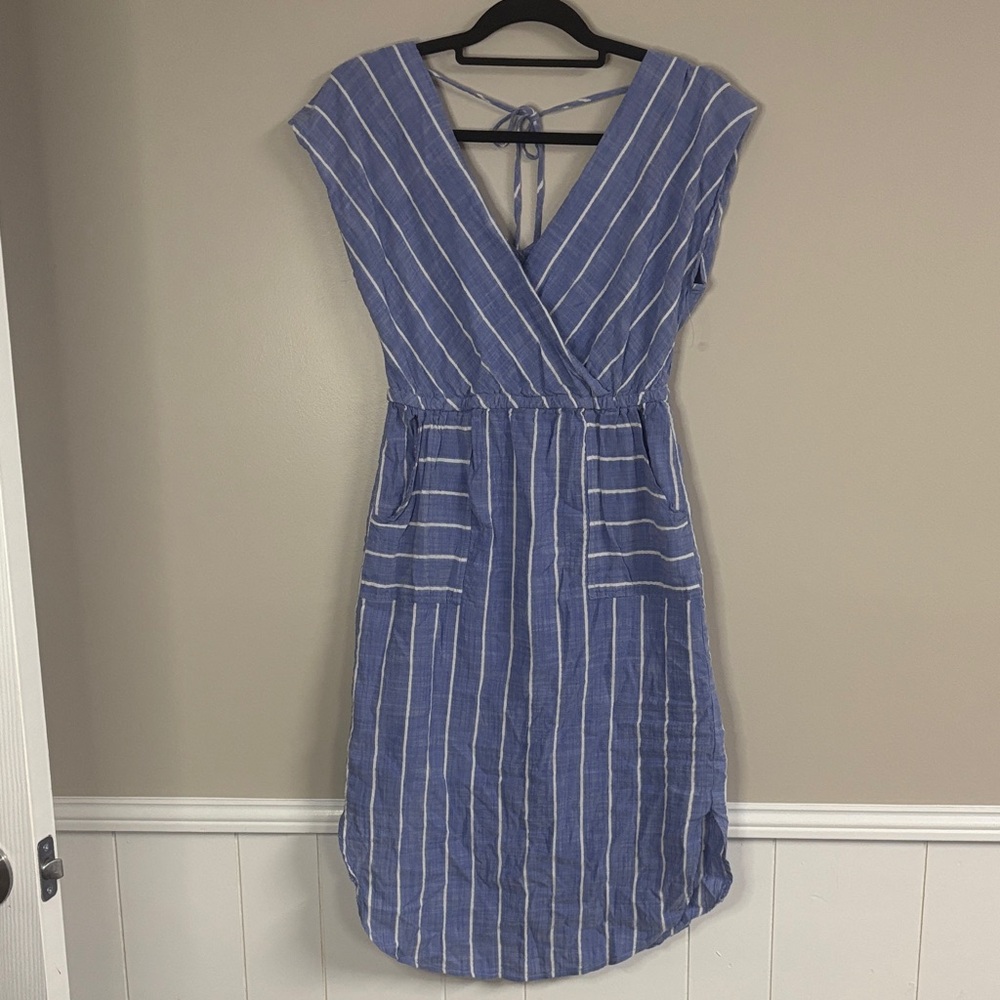 Universal Thread Blue and White Striped Midi Dress